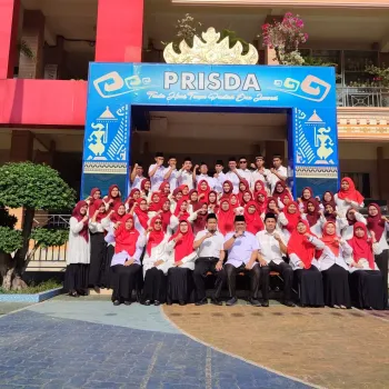 Dewan Guru dan Karyawan SMA Perintis 2 Bandar Lamp